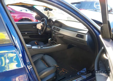 2010 BMW 335I xDrive z USA, uszkodzony, nr VIN WBAPL3C5XAA408206